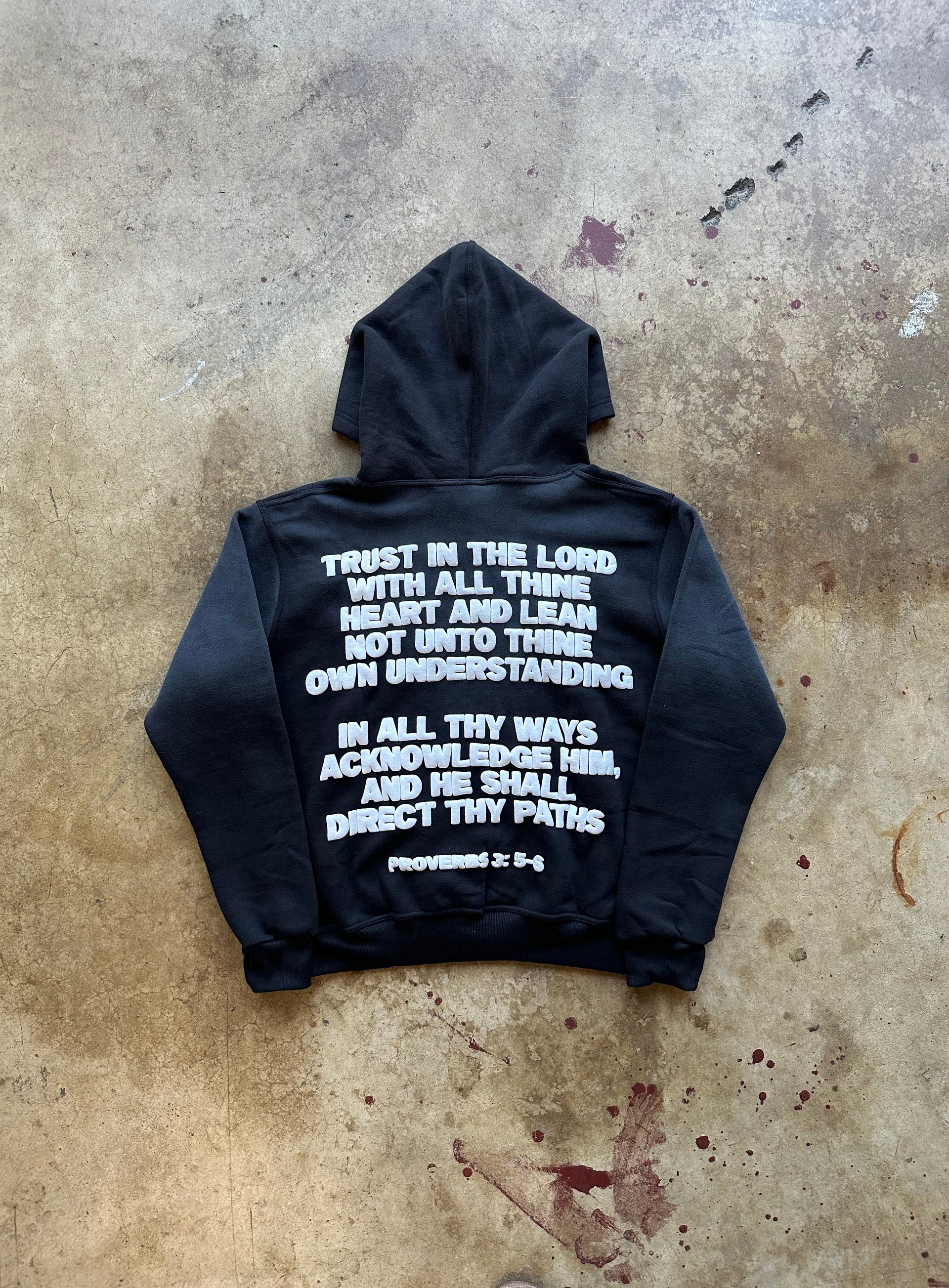 ALL GLORY TO GOD HOODIE BLACK