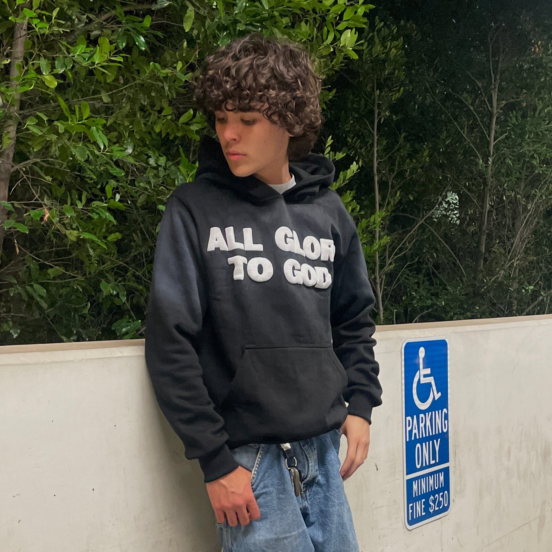 ALL GLORY TO GOD HOODIE BLACK